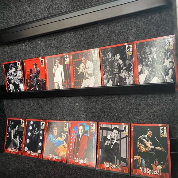 Elvis - Picture 4 of 7